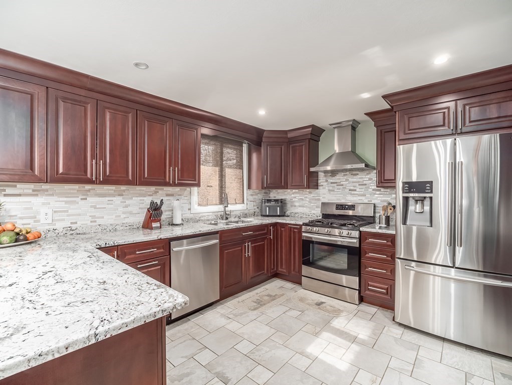 152 Maple Street Methuen, MA 01844 - Photo 3 of 41 Gallery Image 3