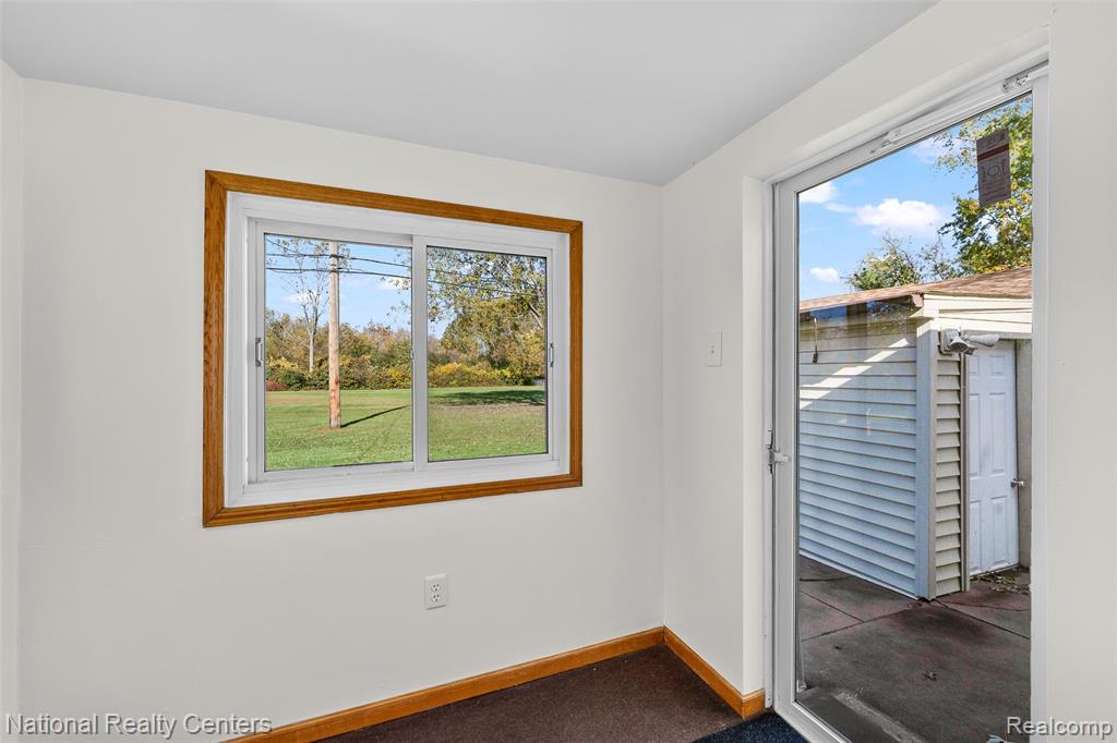 29842 Fort Road Rockwood, MI 48173 - Photo 32 of 42 Gallery Image 32