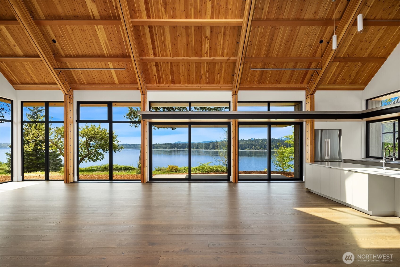 15137 Henderson Road Northeast Bainbridge Island, WA 98110 - Photo 11 of 36
