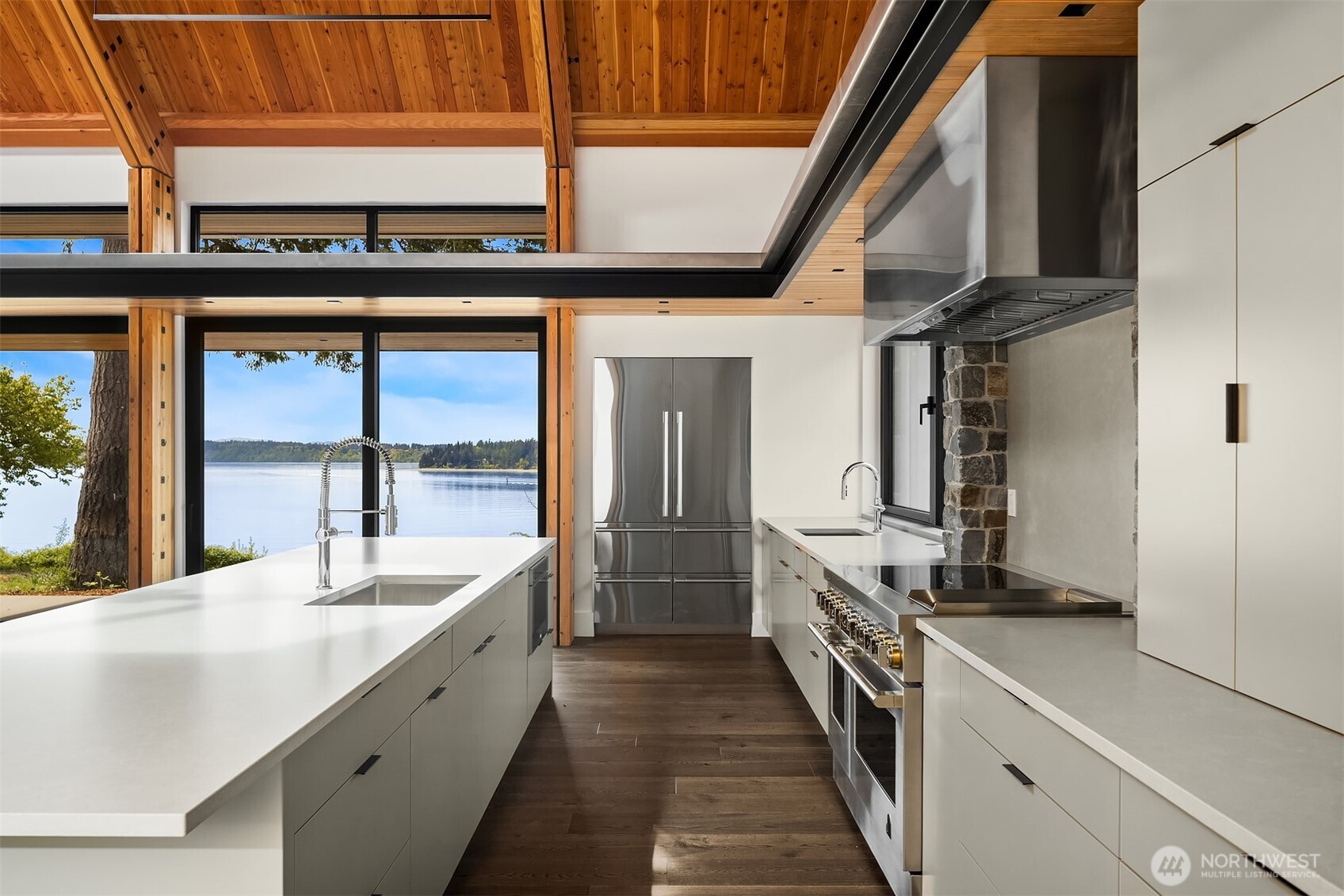 15137 Henderson Road Northeast Bainbridge Island, WA 98110 - Photo 15 of 36