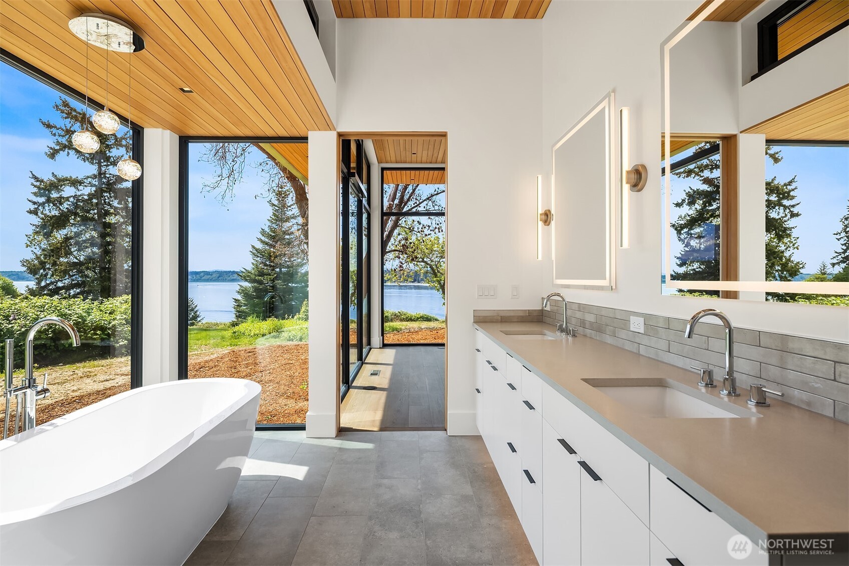 15137 Henderson Road Northeast Bainbridge Island, WA 98110 - Photo 21 of 36