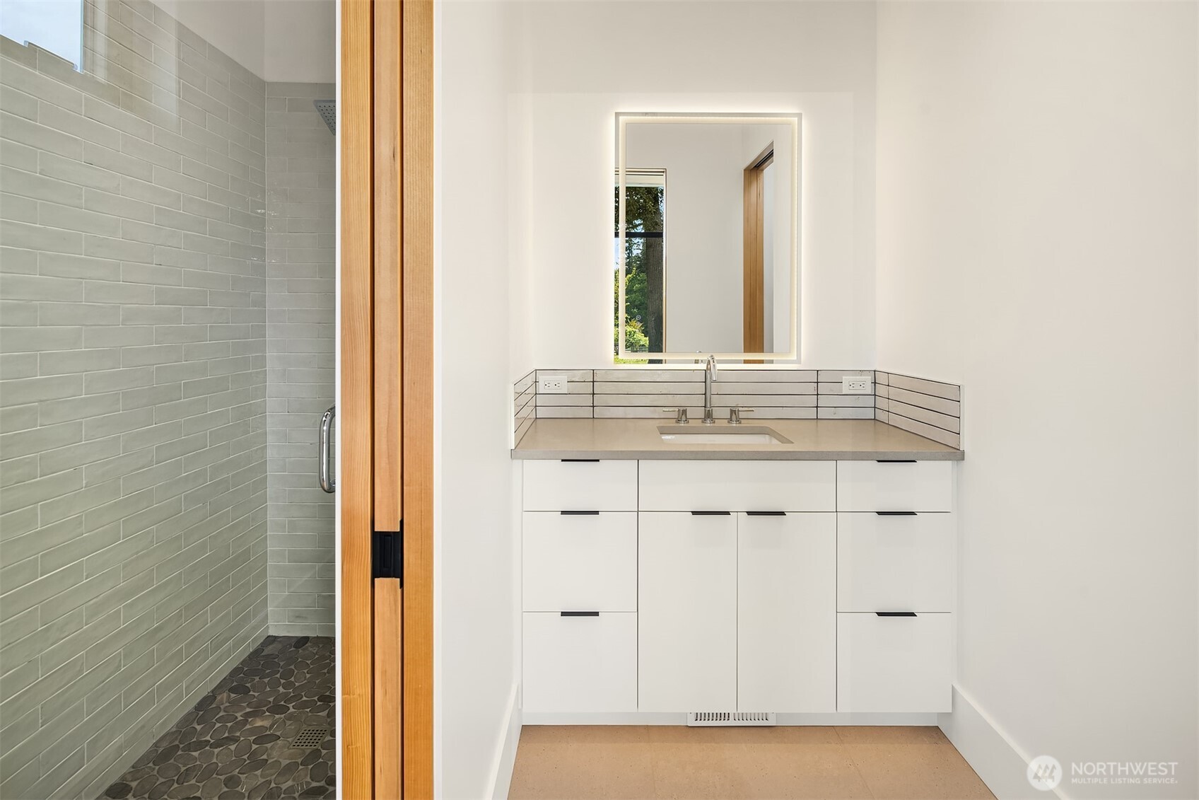 15137 Henderson Road Northeast Bainbridge Island, WA 98110 - Photo 29 of 36