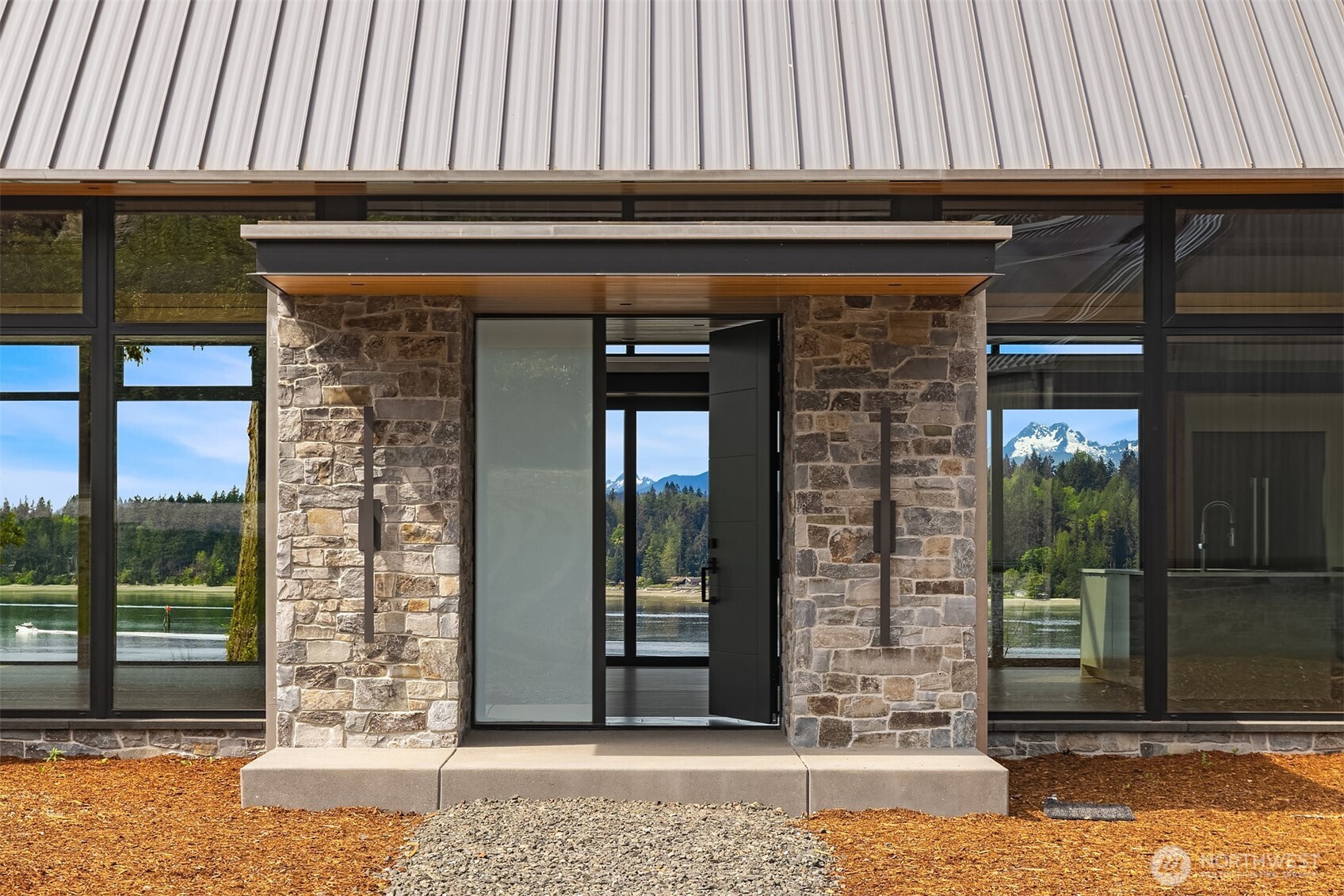 15137 Henderson Road Northeast Bainbridge Island, WA 98110 - Photo 3 of 36