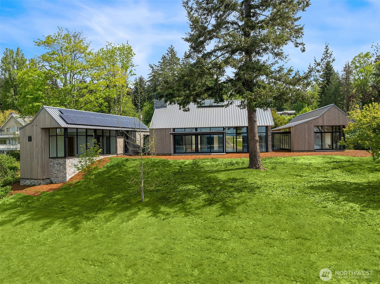 15137 Henderson Road Northeast Bainbridge Island, WA 98110 - Photo 34 of 36