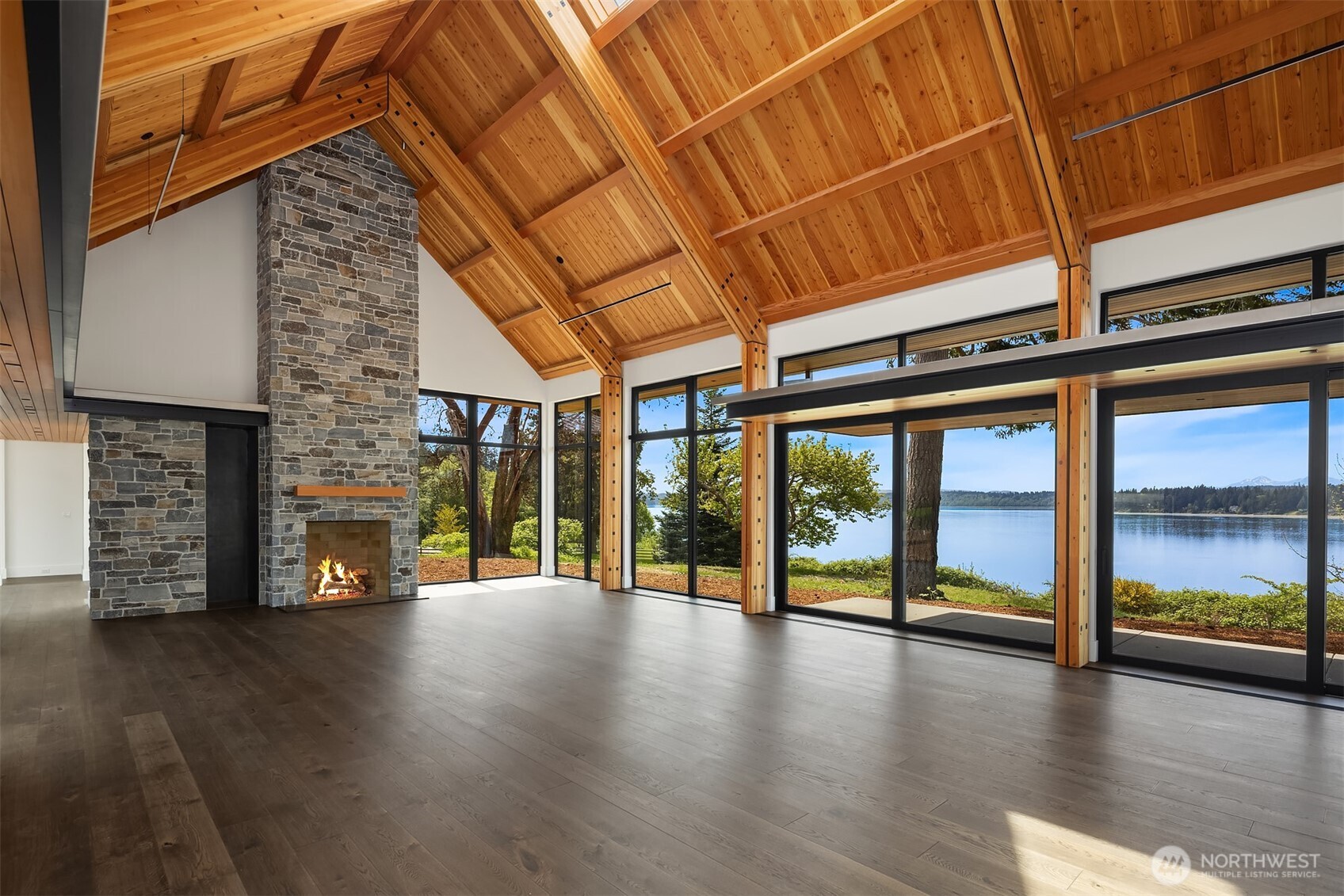 15137 Henderson Road Northeast Bainbridge Island, WA 98110 - Photo 5 of 36