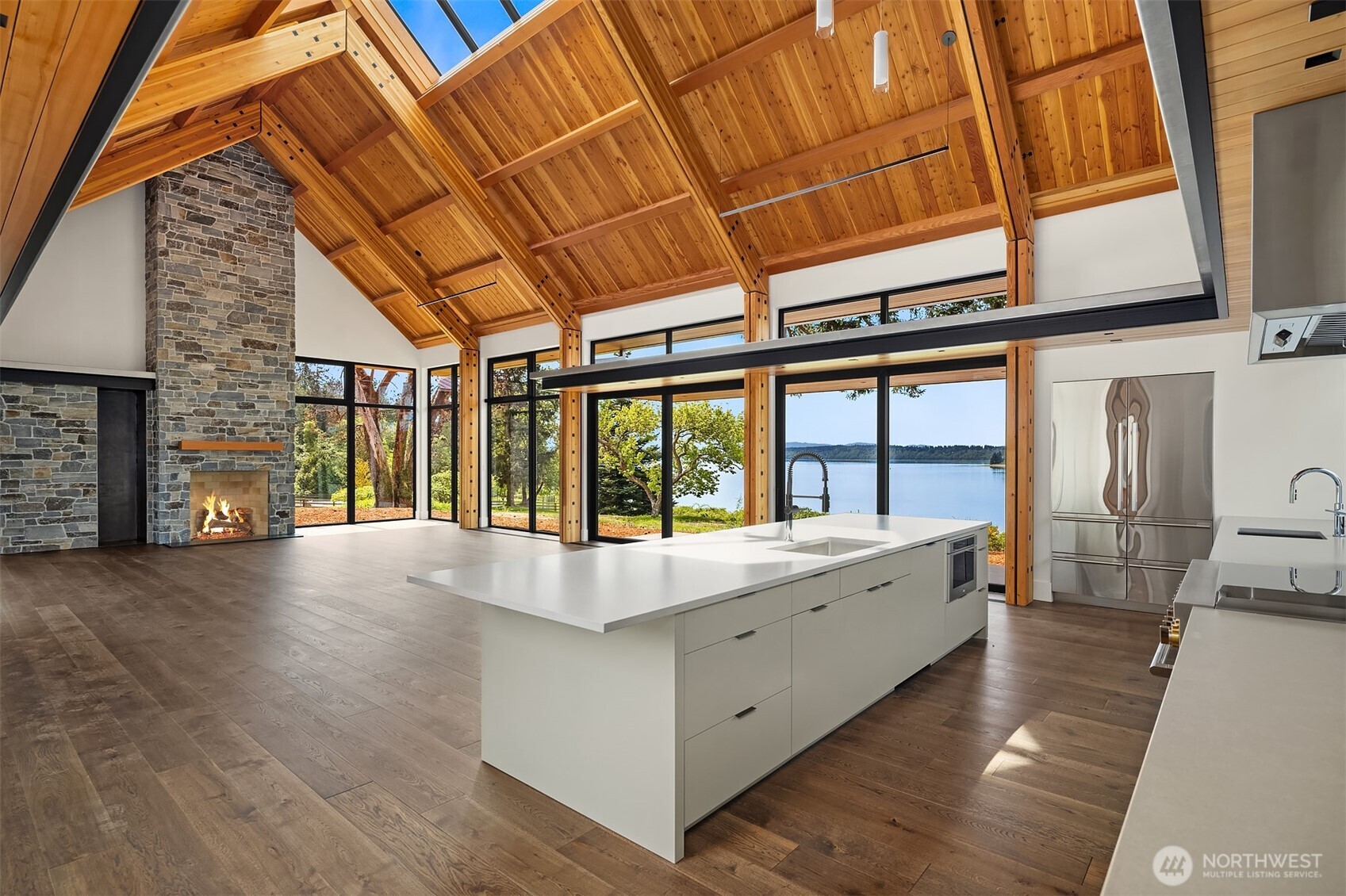 15137 Henderson Road Northeast Bainbridge Island, WA 98110 - Photo 9 of 36