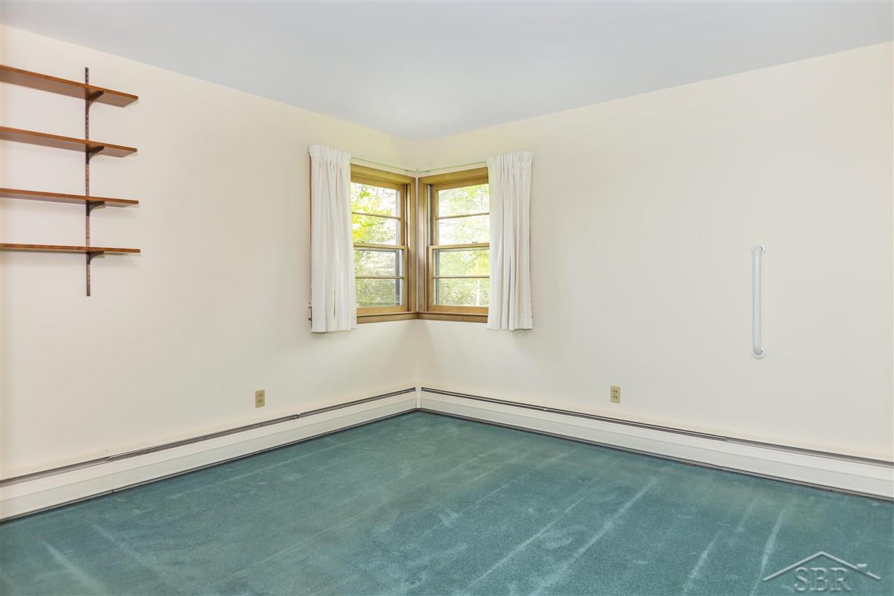12805 Sarle Road Freeland, MI 48623 - Photo 17 of 43