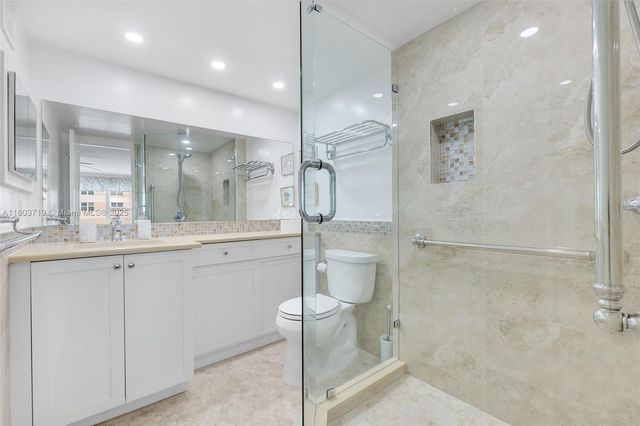 $305,000 | 1850 South Ocean Boulevard, Unit 806, Lauderdale-by-the-Sea, FL 33062