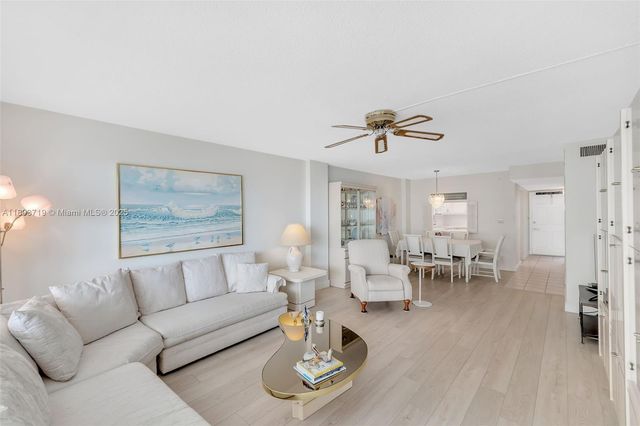 $305,000 | 1850 South Ocean Boulevard, Unit 806, Lauderdale-by-the-Sea, FL 33062