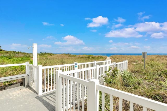 $305,000 | 1850 South Ocean Boulevard, Unit 806, Lauderdale-by-the-Sea, FL 33062