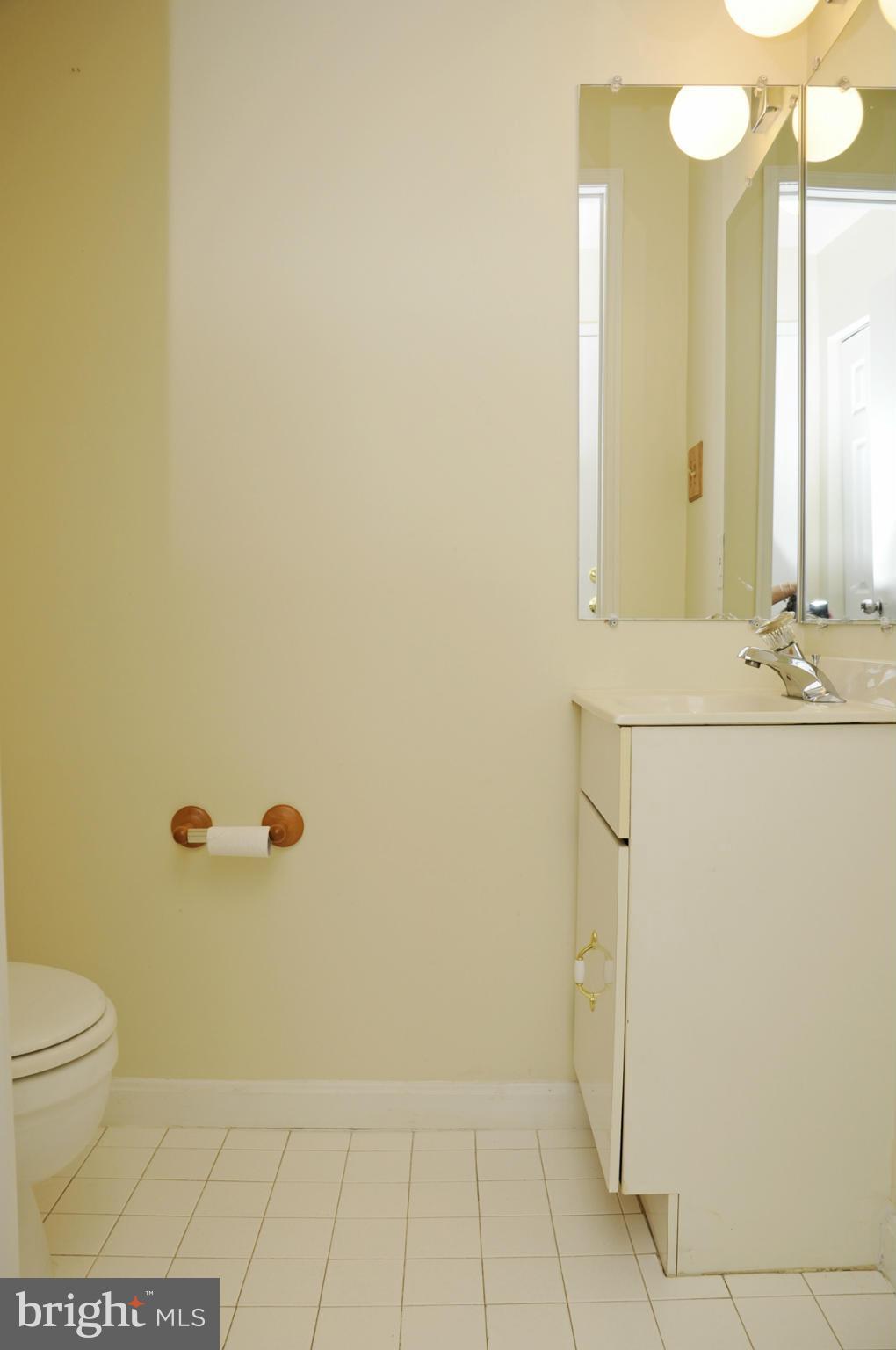 4906 Columbia Road, Unit 8125 Columbia, MD 21044 - Photo 12 of 14 Bath