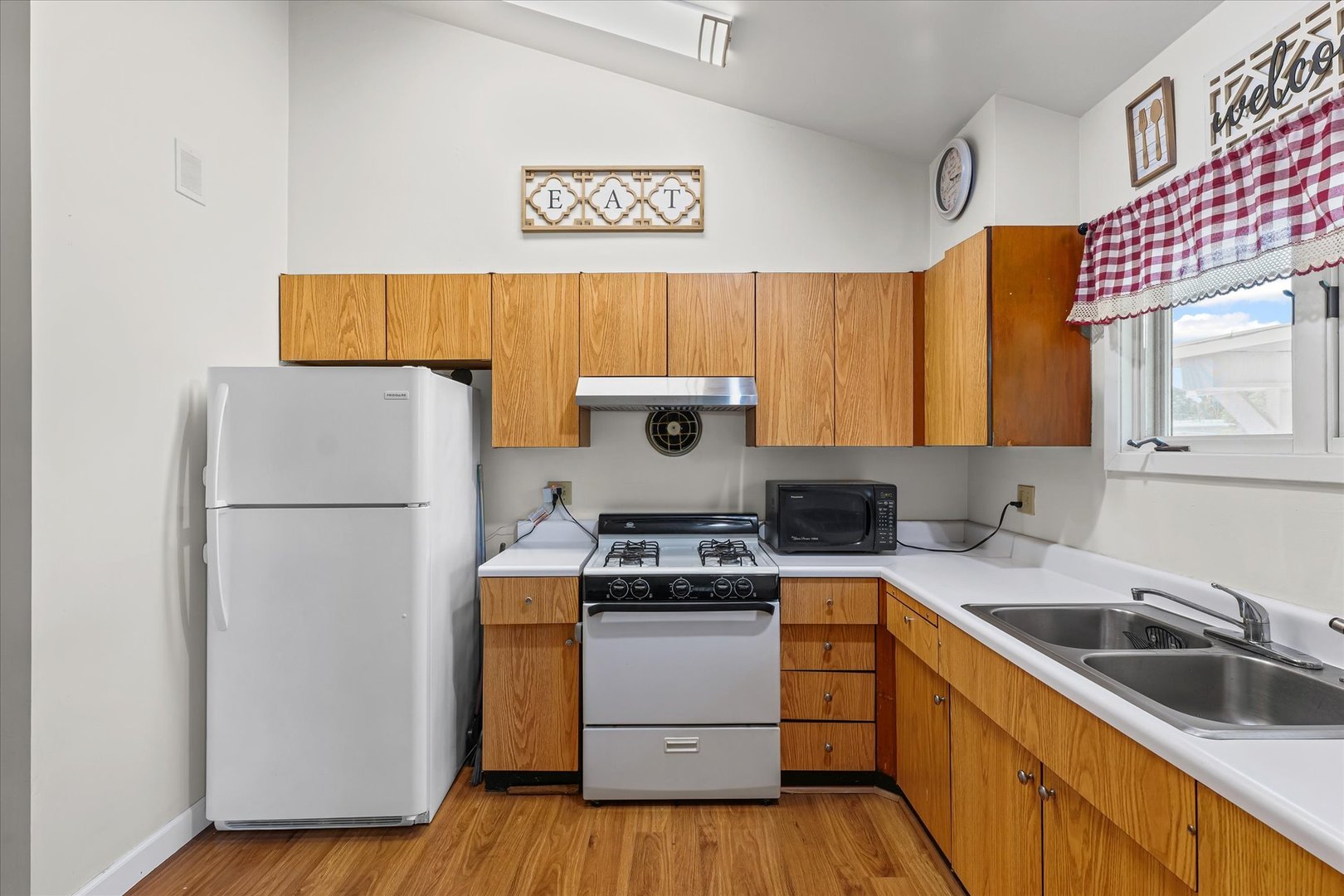 1610 Golfview Circle Rantoul, IL 61866 - Photo 10 of 31