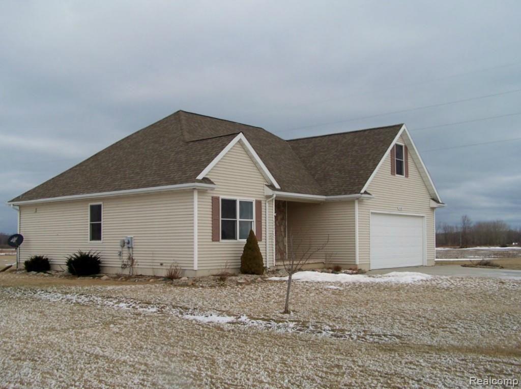 3840 Brace Road Fort Gratiot, MI 48059 - Photo 23 of 32 100_8170 (Medium) - Copy.jpg