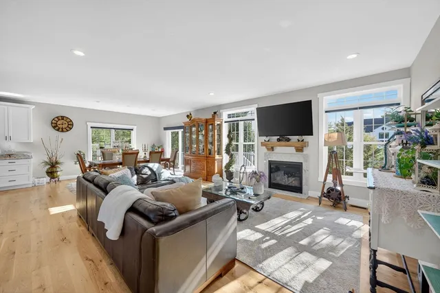 $899,000 | 124 Tiffany Street, Attleboro, MA 02703