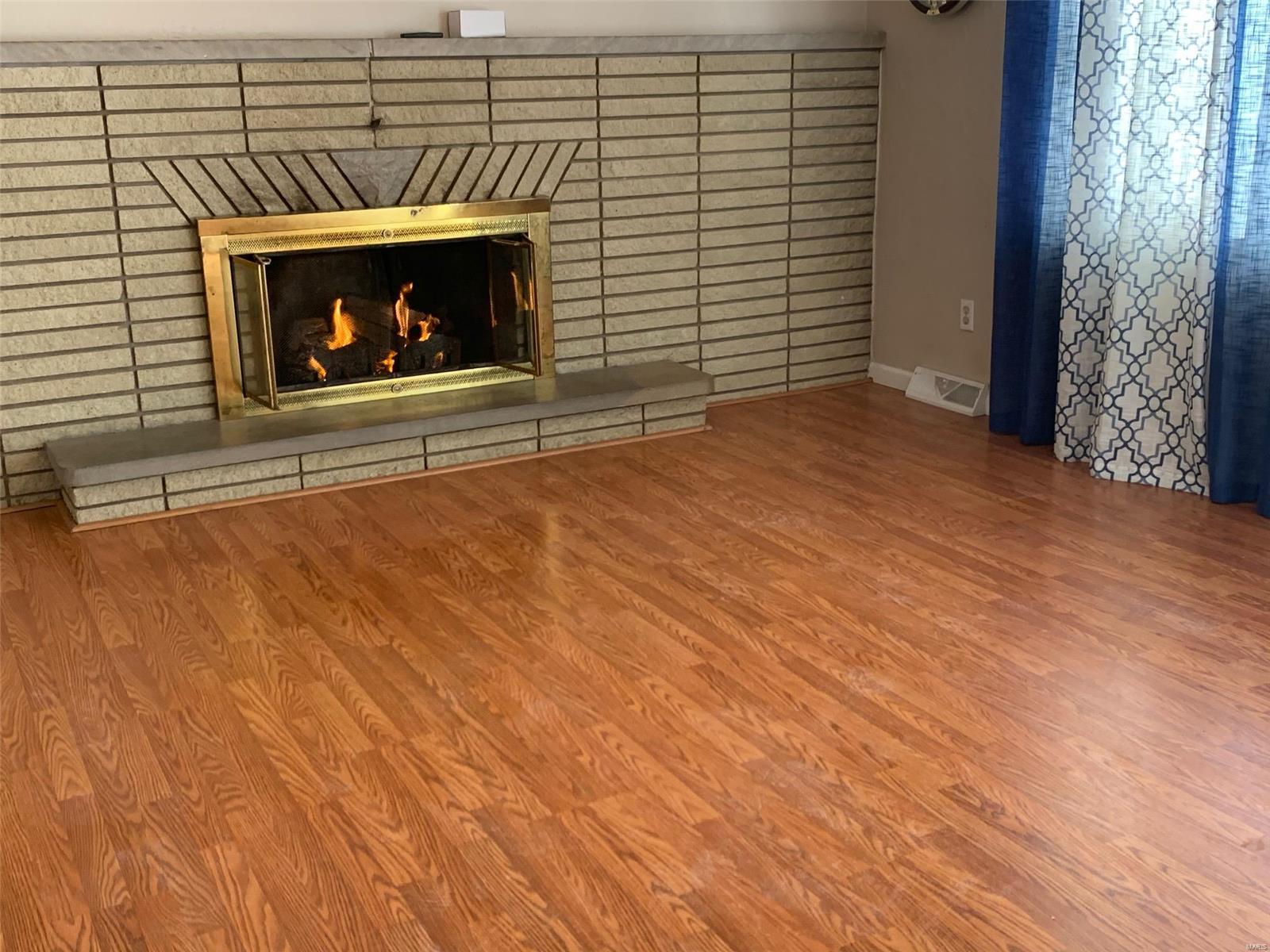 403 South Smiley Street O'Fallon, IL 62269 - Photo 3 of 25 Gallery Image 3