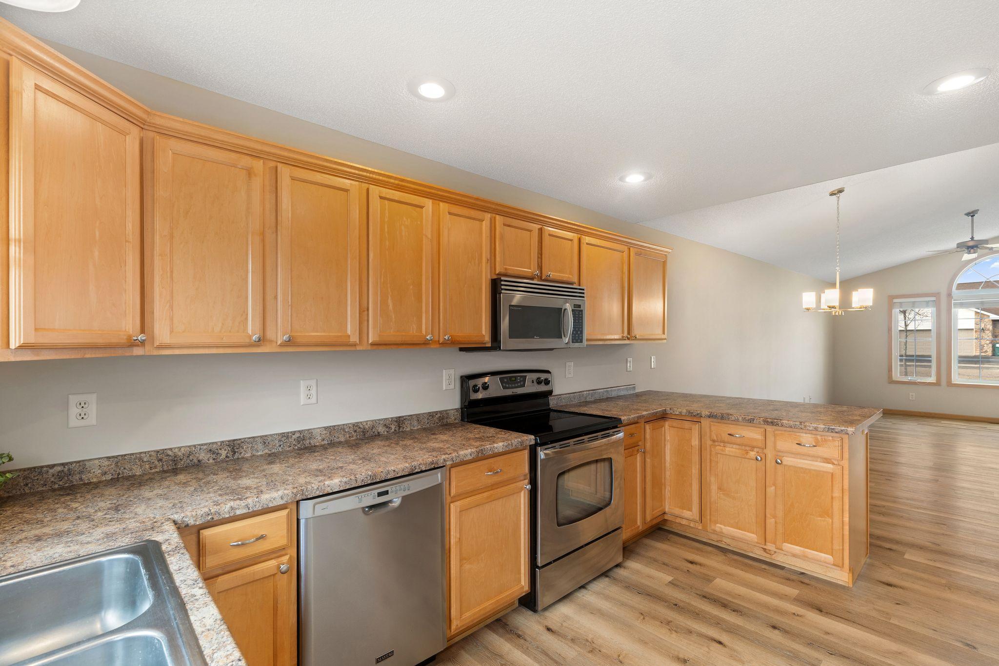 74 Stratford Way Hudson, WI 54016 - Photo 9 of 24