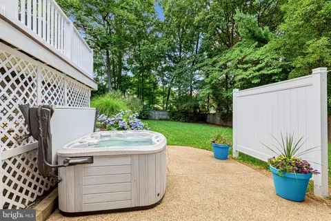 $895,000 | 12006 Wayland Street, Oakton, VA 22124