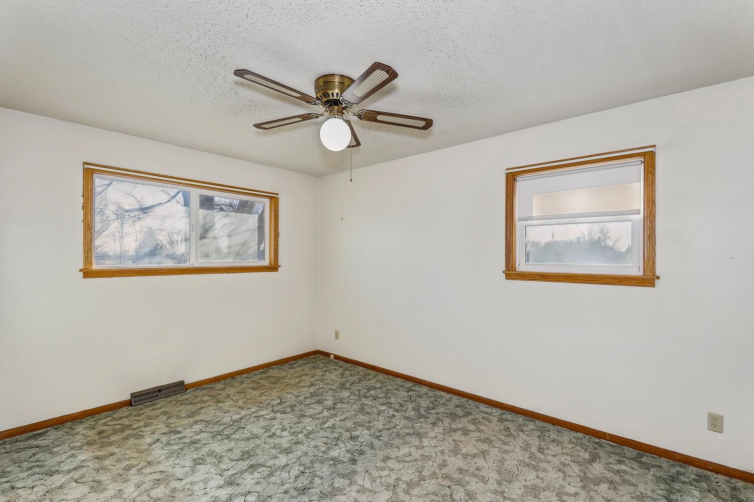 1327 North Oliver Road Mulvane, KS 67110 - Photo 11 of 24