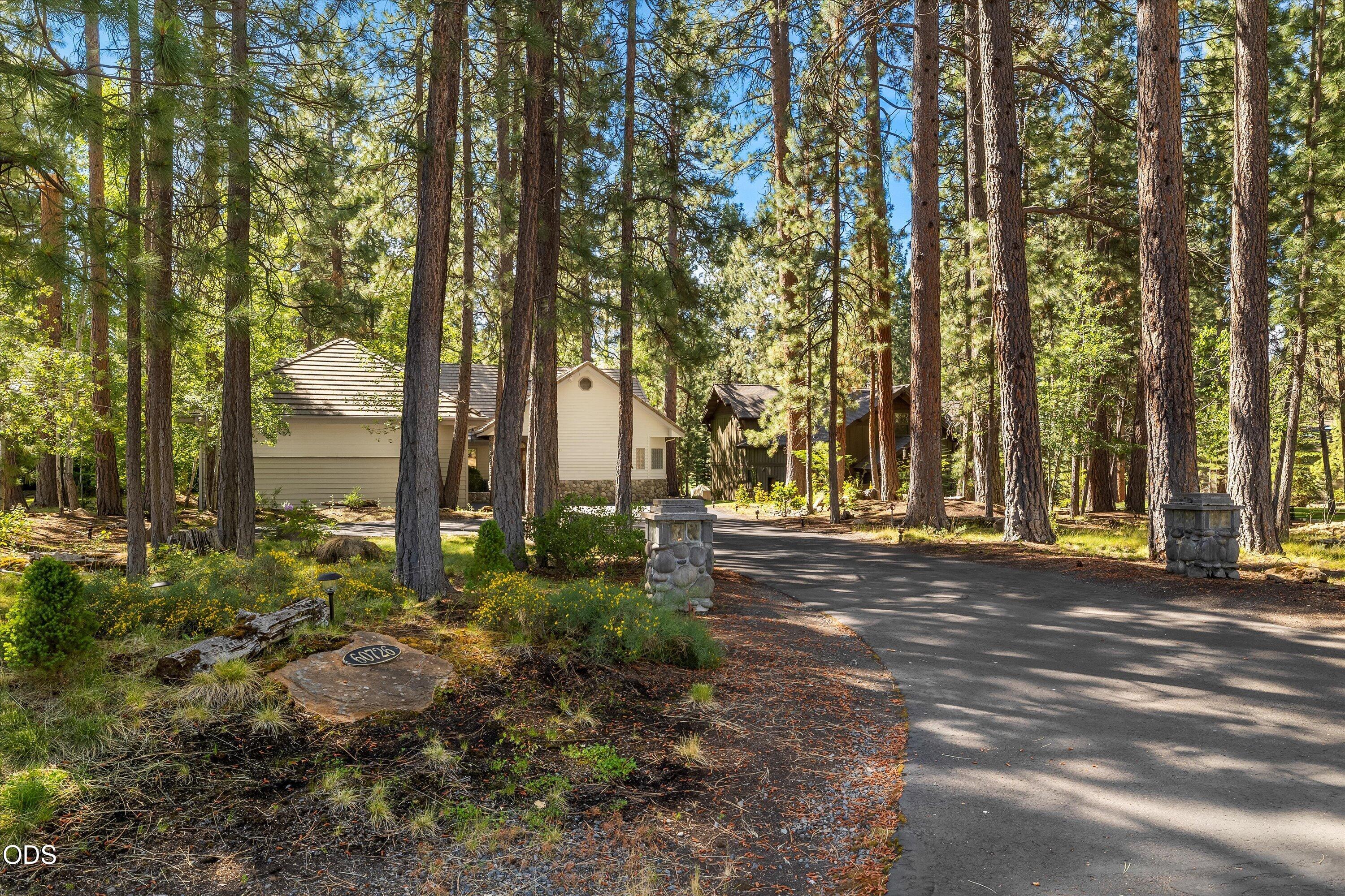 60726 Golf Village Loop Bend, OR 97702 - Photo 43 of 63