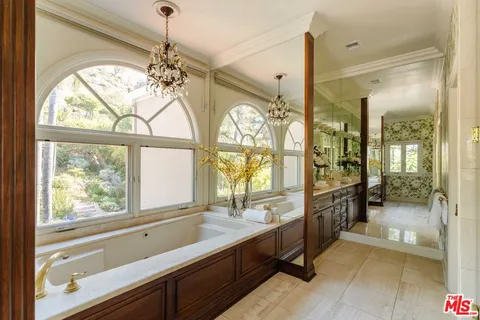$4,295,000 | 16799 Monte Hermoso Drive, Pacific Palisades, CA 90272