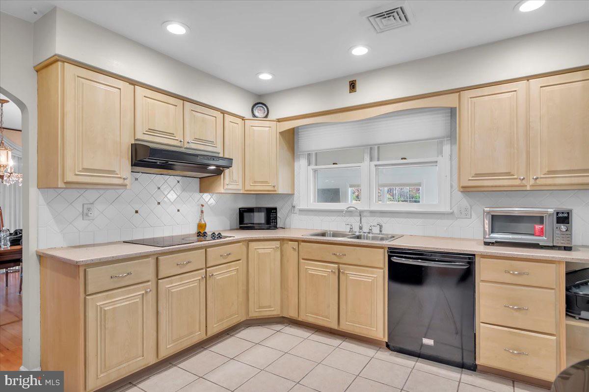 1688 Blue Bell Road Williamstown, NJ 08094 - Photo 9 of 44 Gallery Image 9