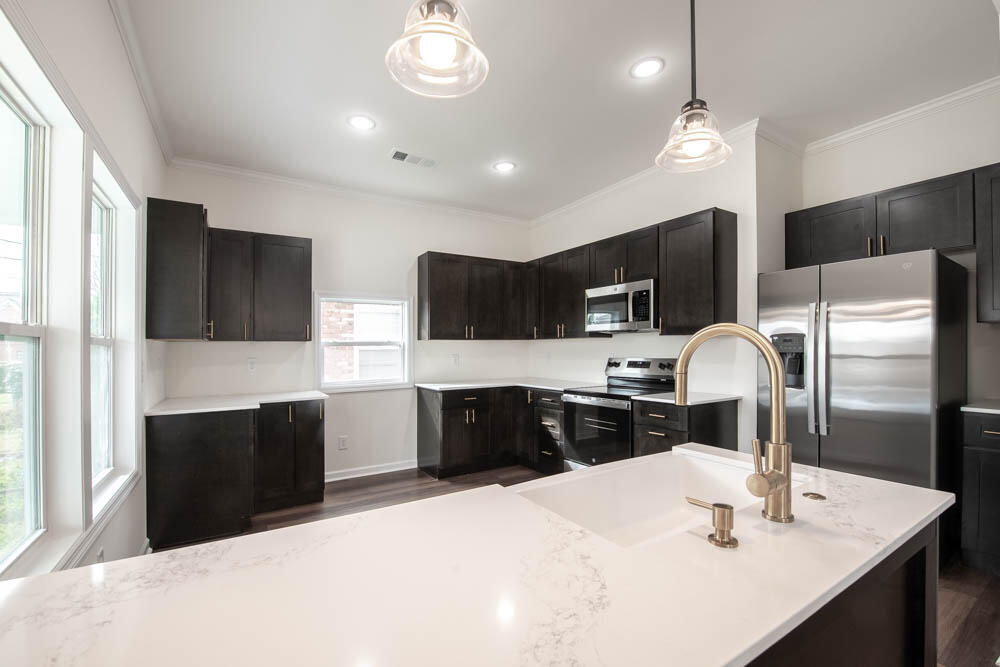 1421 Hunter Street Augusta, GA 30901 - Photo 7 of 19 Gold Hardware!