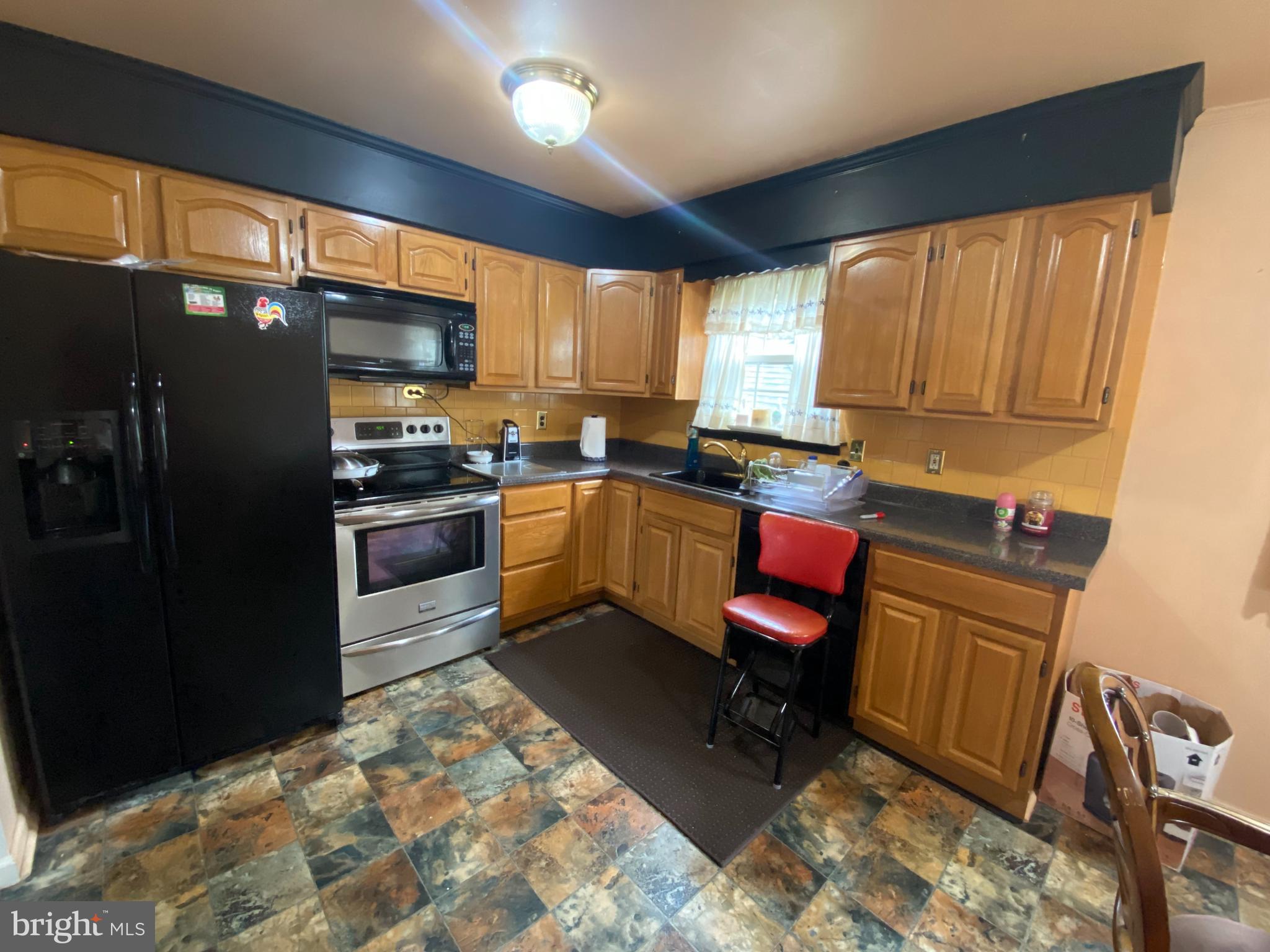 59 Valley Forge Road New Castle, DE 19720 - Photo 11 of 27 Eat in kitchen