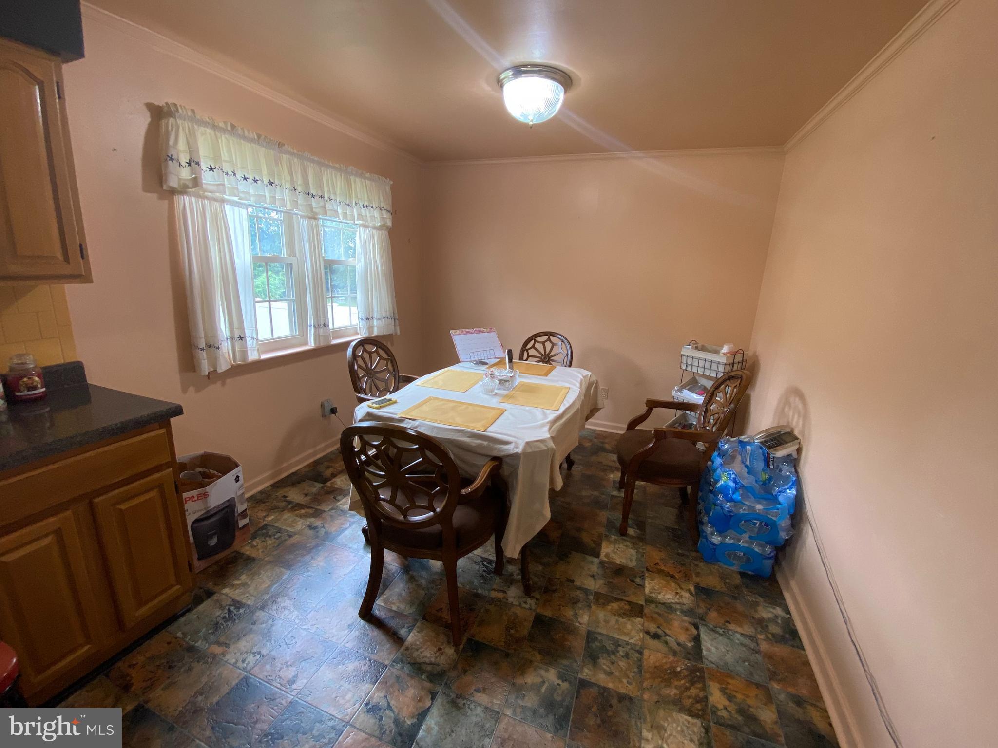 59 Valley Forge Road New Castle, DE 19720 - Photo 10 of 27 Eat in kitchen