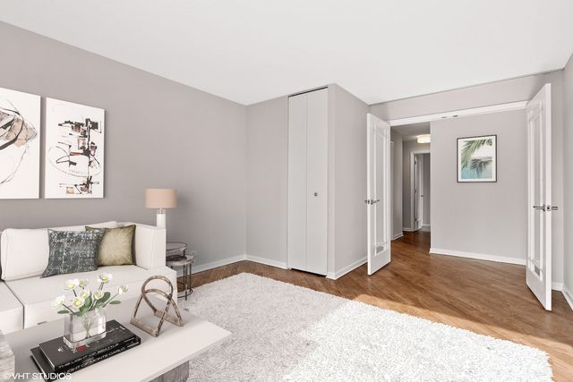 $340,000 | 70 West Huron Street, Unit 2502, Chicago, IL 60654