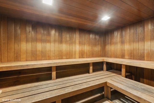 $340,000 | 70 West Huron Street, Unit 2502, Chicago, IL 60654