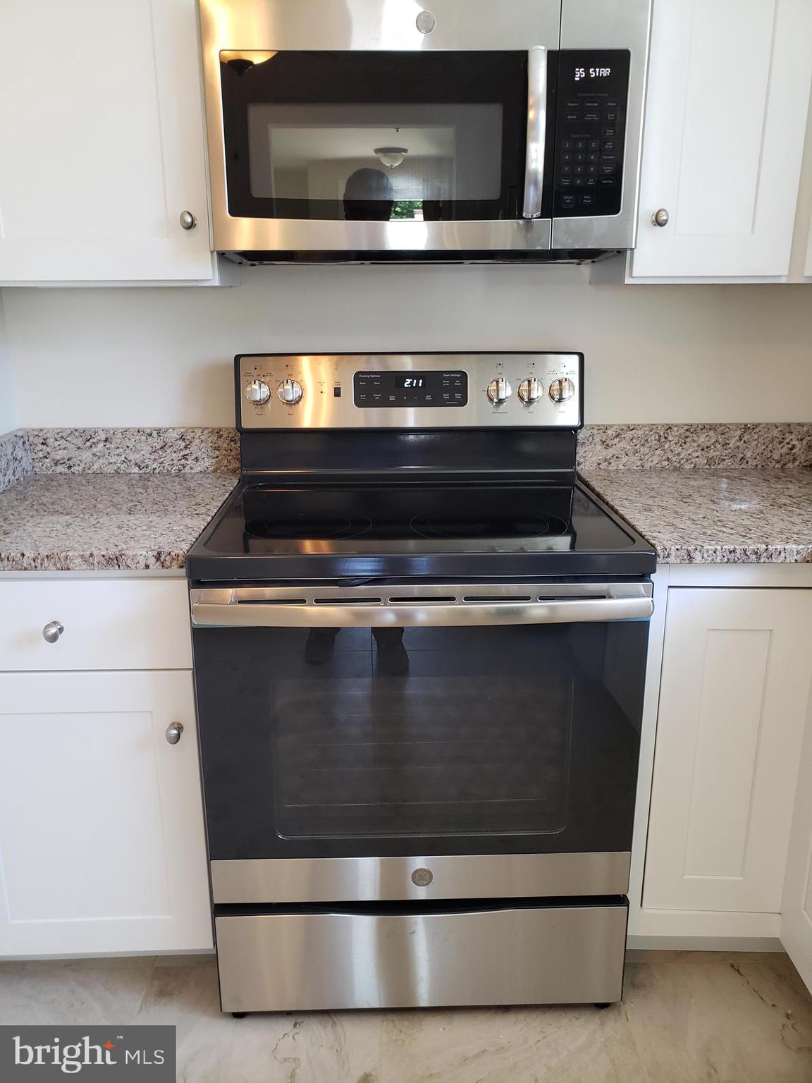 4012 Ferrara Drive Silver Spring, MD 20906 - Photo 17 of 43 new stove and microwave