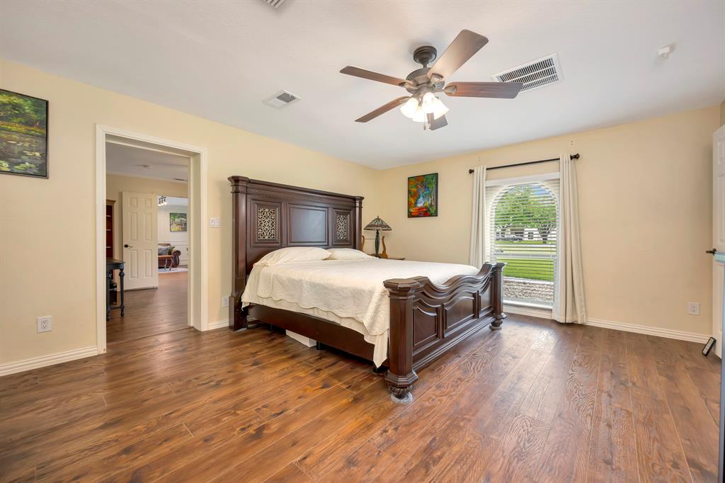 26 Rancho Drive Fort Worth, TX 76244 - Photo 4 of 40