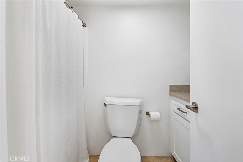 165 Pineview Irvine, CA 92620 - Photo 15 of 37