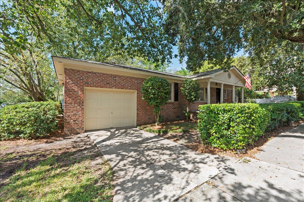 251 Bennett Street Mount Pleasant, SC 29464 - Photo 3 of 21