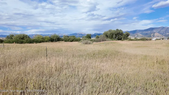 $160,000 | 2.84-acres 2.84-acres 3rd West Street, Auburn, WY 83111