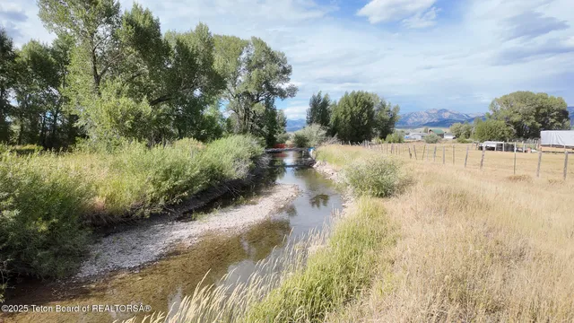 $160,000 | 2.84-acres 2.84-acres 3rd West Street, Auburn, WY 83111