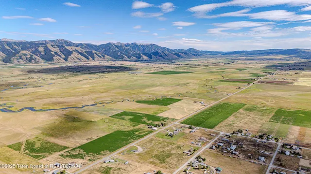 $160,000 | 2.84-acres 2.84-acres 3rd West Street, Auburn, WY 83111