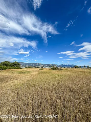 $160,000 | 2.84-acres 2.84-acres 3rd West Street, Auburn, WY 83111