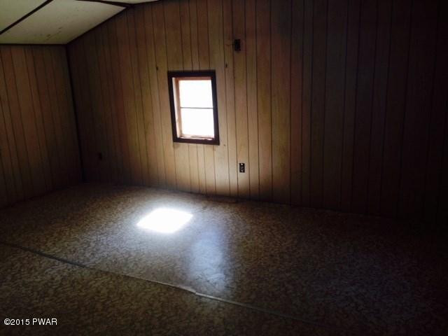357 Kuhn Hill Road Greentown, PA 18426 - Photo 4 of 6