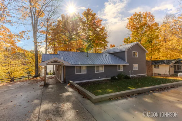 $649,900 | 23941 Beers Road, Mesick, MI 49668