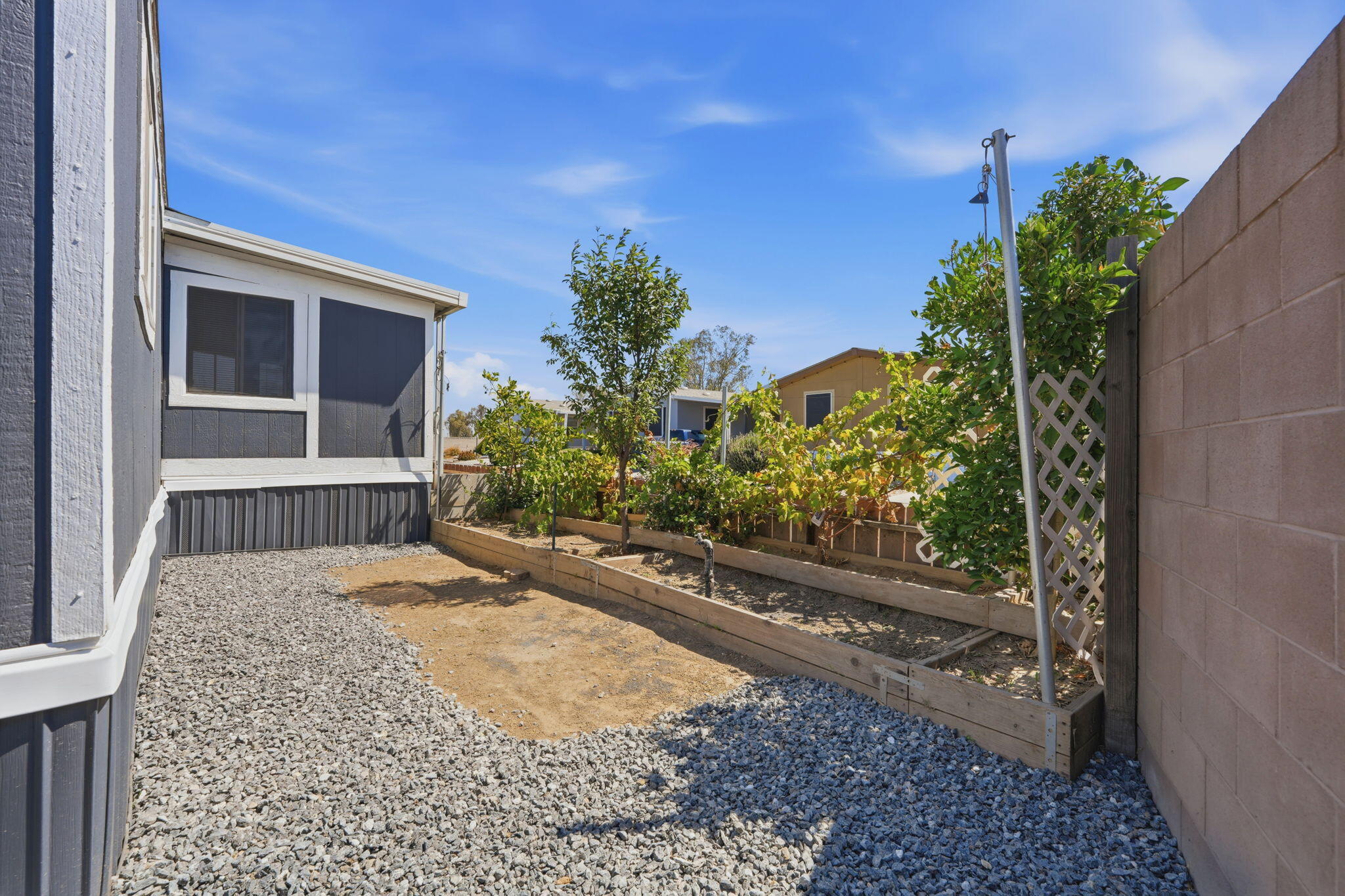 900 East Rankin Road, Unit 142 Tulare, CA 93274 - Photo 30 of 34 33-900_East_Rankin_Road_142_Tulare_026