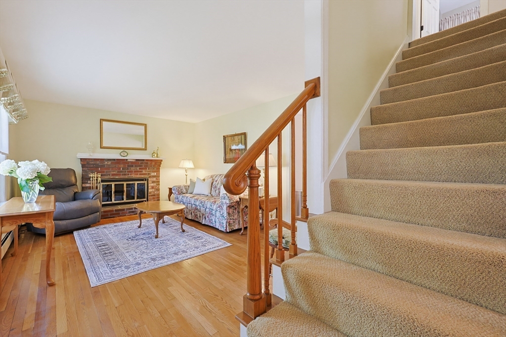141 Russell Road Framingham, MA 01702 - Photo 2 of 41