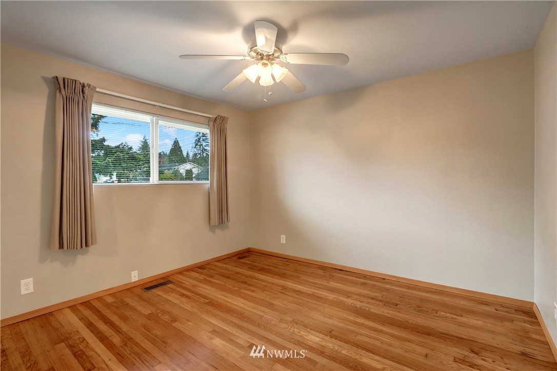 16331 127th Avenue Southeast Renton, WA 98058 - Photo 16 of 20 Gallery Image 16