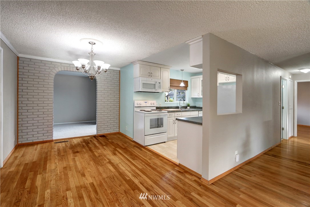 16331 127th Avenue Southeast Renton, WA 98058 - Photo 7 of 20 Gallery Image 7