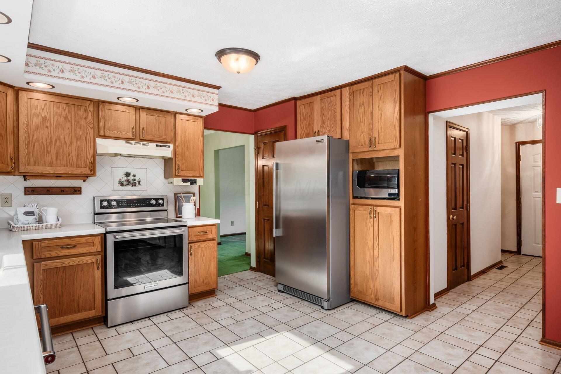 6945 Cooper Road Columbus, OH 43231 - Photo 12 of 48 012_d146b8109c_g cooper rd-29