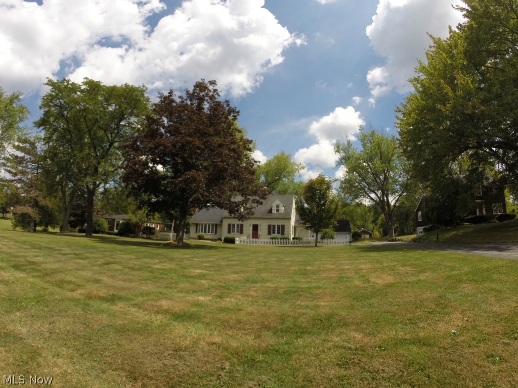 325 Niles Vienna Road Vienna, OH 44473 - Photo 2 of 12 Gallery Image 2