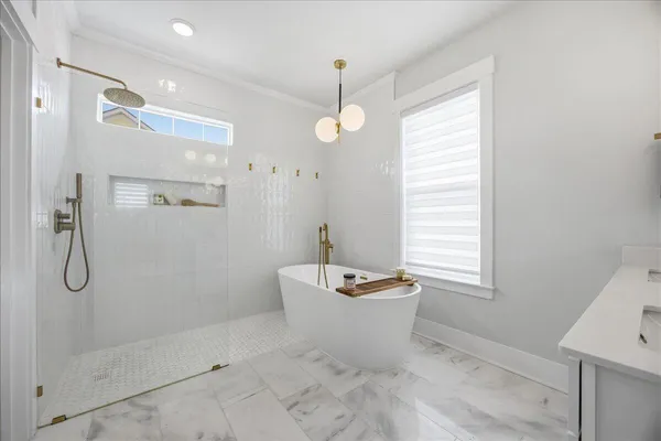 $3,100 | 676 Blueway Avenue, Summerville, SC 29486