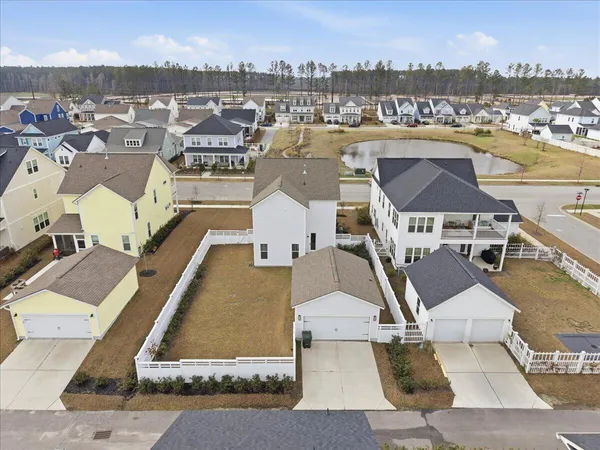 $3,100 | 676 Blueway Avenue, Summerville, SC 29486