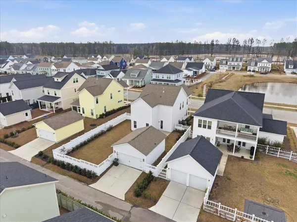 $3,100 | 676 Blueway Avenue, Summerville, SC 29486