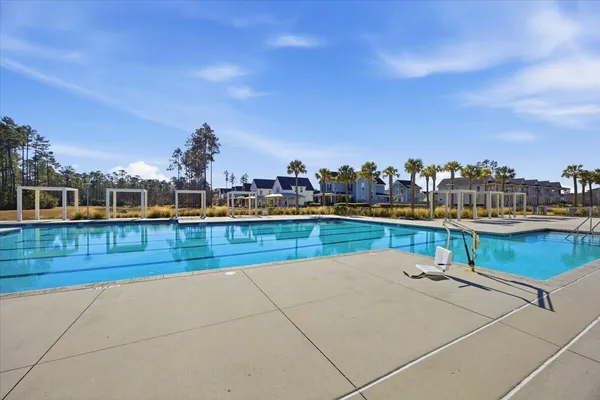 $3,100 | 676 Blueway Avenue, Summerville, SC 29486